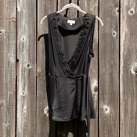 ModCloth Sleeveless Surplice Neckline Wrap Top Black Size Medium - Picture 3 of 16